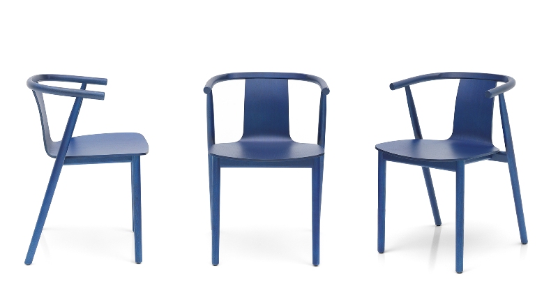 Sedia Bac blu Shanghai di Jasper Morrison per Cappellini