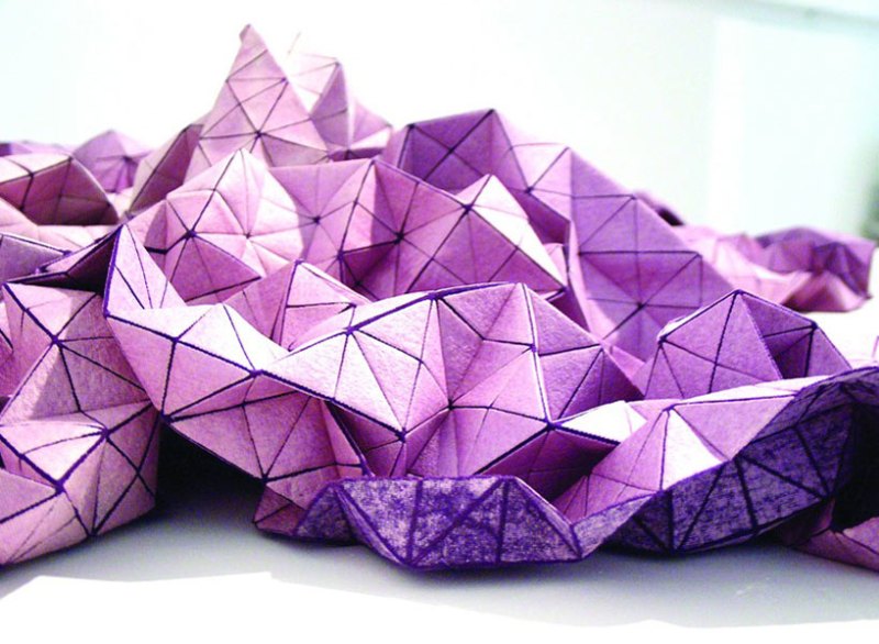 tessuto 3D folding-A-part di Mika Barr