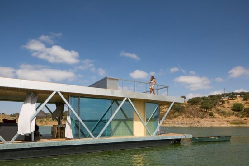 floating house by friday