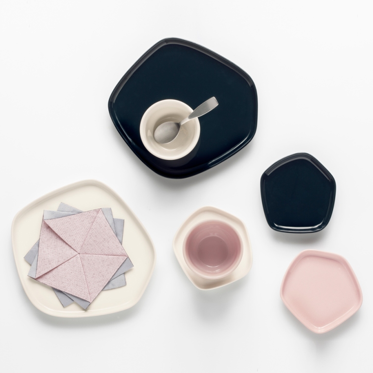 piatti collezione Iittala X Issey Miyake