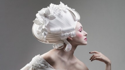 scultura di carta di Asya Kozina