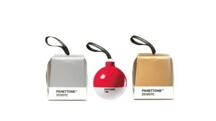 panettone e pallina pantone